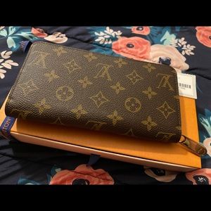 Louis Vuitton Zippy Wallet